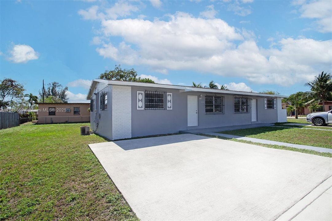 Недавно арендовано: $2,300 (2 спален, 1 ванн, 900 Квадратных фут)