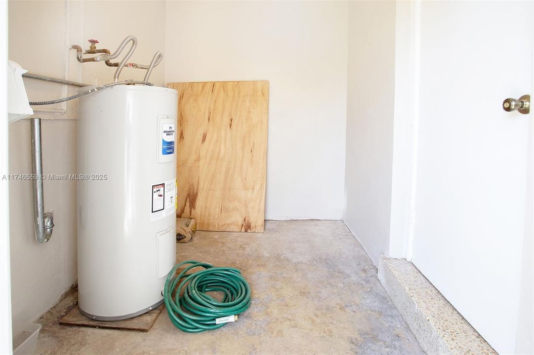 Недавно арендовано: $2,300 (2 спален, 1 ванн, 900 Квадратных фут)