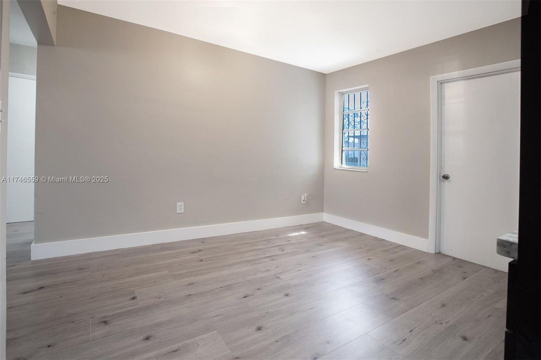 Недавно арендовано: $2,300 (2 спален, 1 ванн, 900 Квадратных фут)