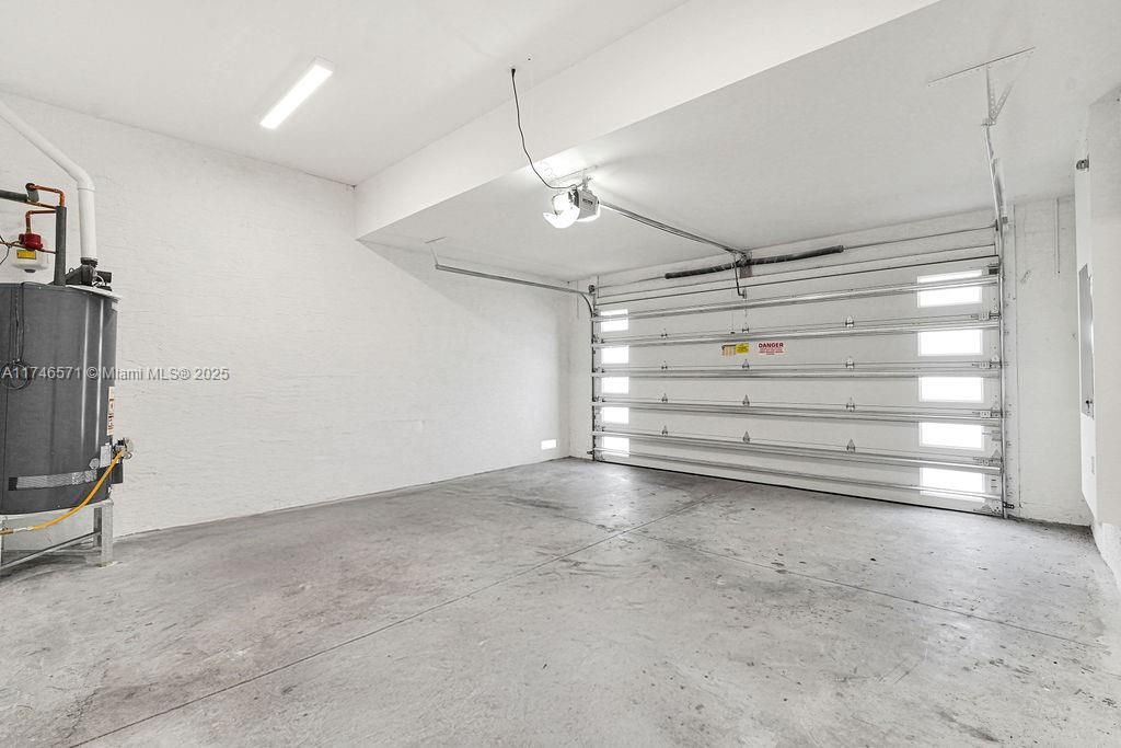 Недавно продано: $3,250,000 (6 спален, 7 ванн, 5379 Квадратных фут)