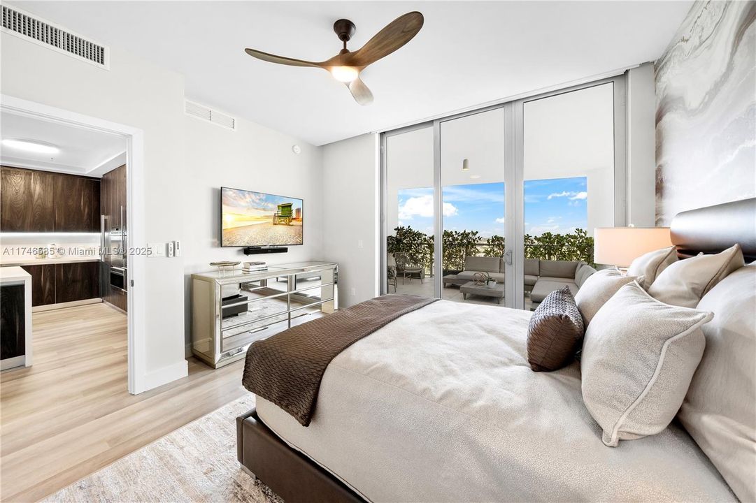 For Sale: $2,699,000 (3 beds, 3 baths, 2407 Square Feet)