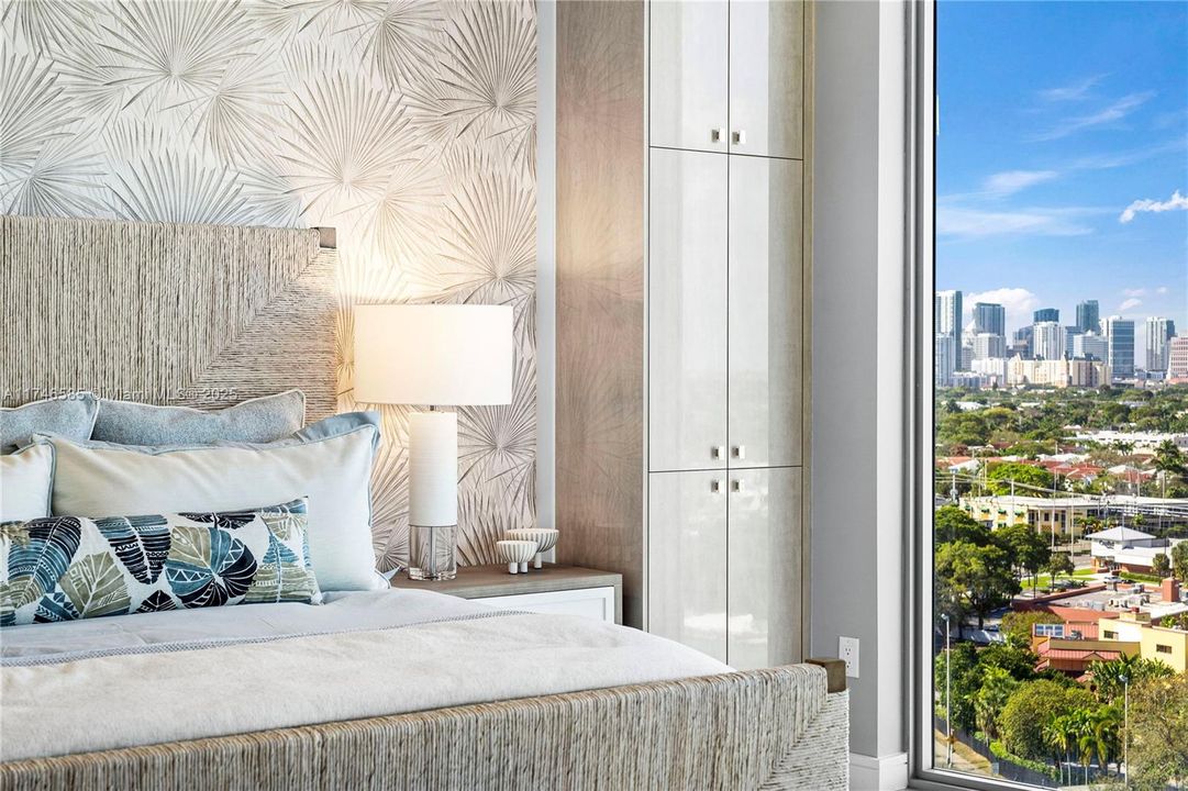 For Sale: $2,699,000 (3 beds, 3 baths, 2407 Square Feet)