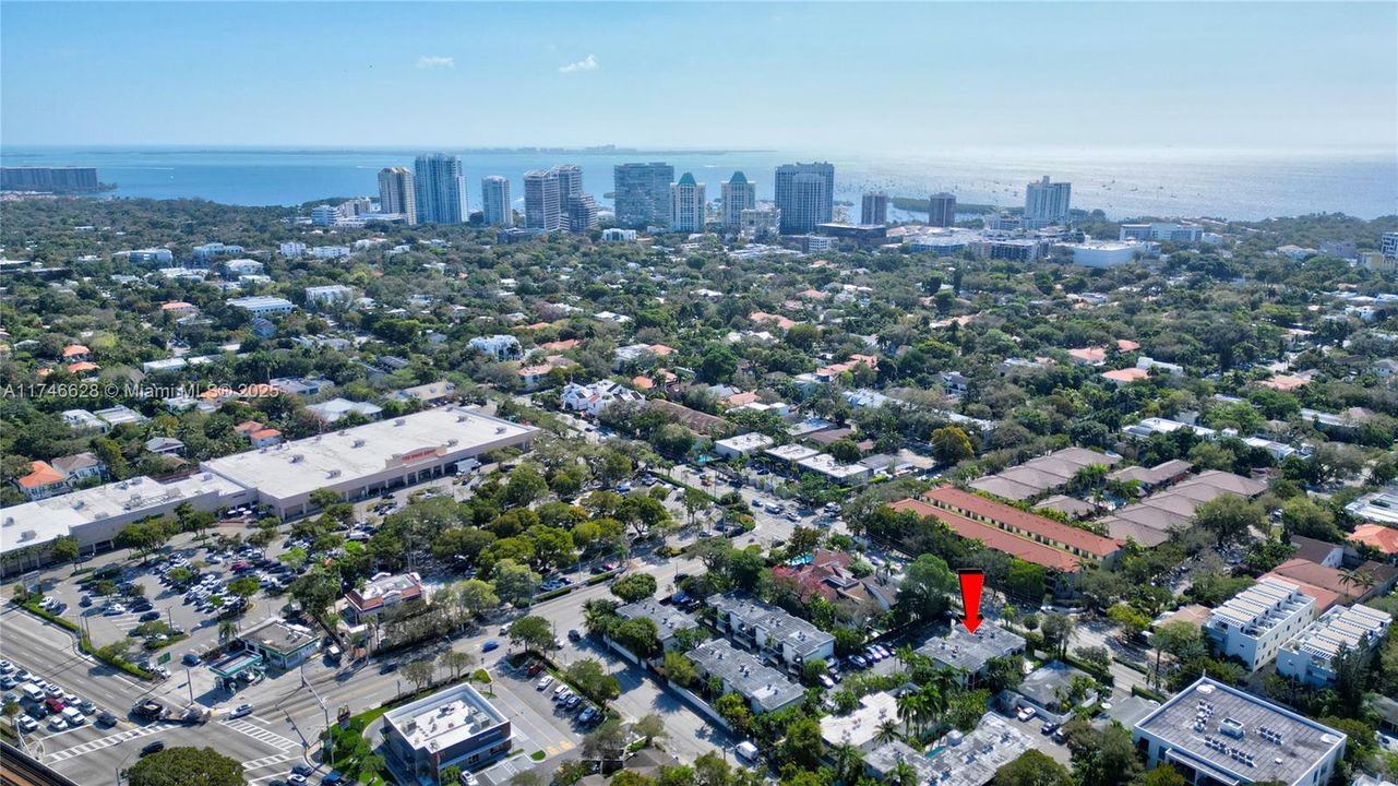 Recientemente alquilado: $4,300 (2 camas, 2 baños, 944 Pies cuadrados)