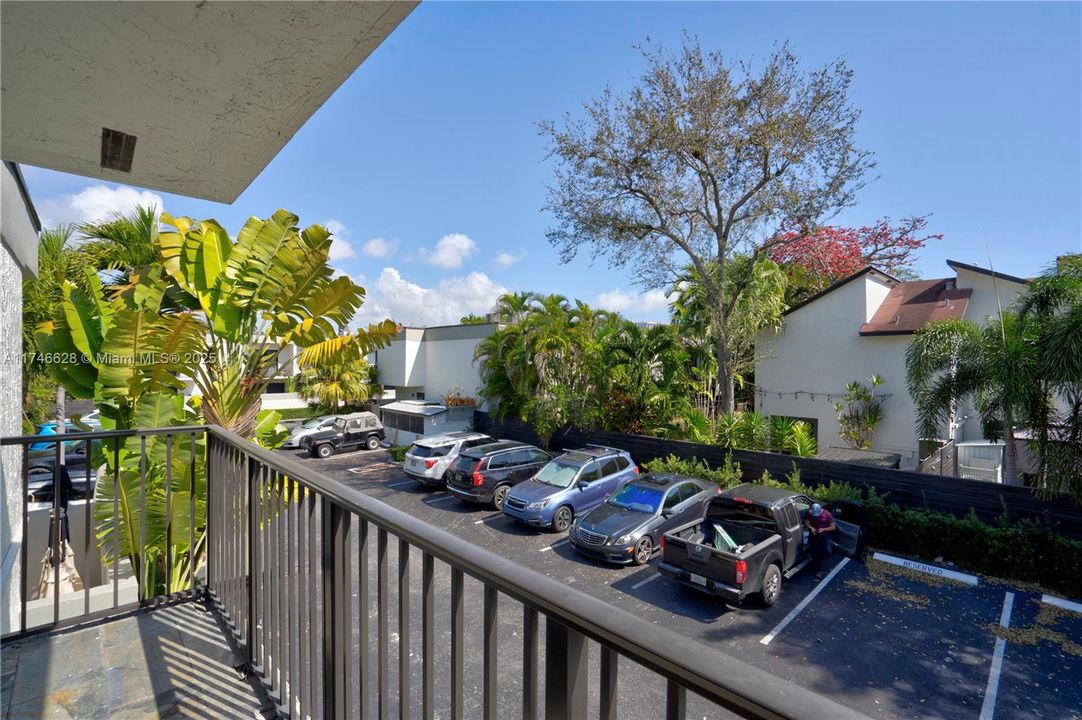 Recientemente alquilado: $4,300 (2 camas, 2 baños, 944 Pies cuadrados)