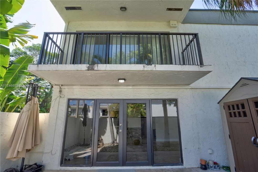 Recientemente alquilado: $4,300 (2 camas, 2 baños, 944 Pies cuadrados)