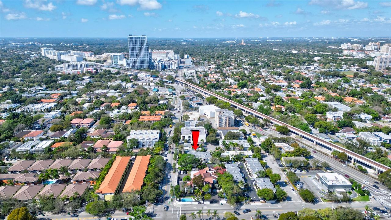 Recientemente alquilado: $4,300 (2 camas, 2 baños, 944 Pies cuadrados)