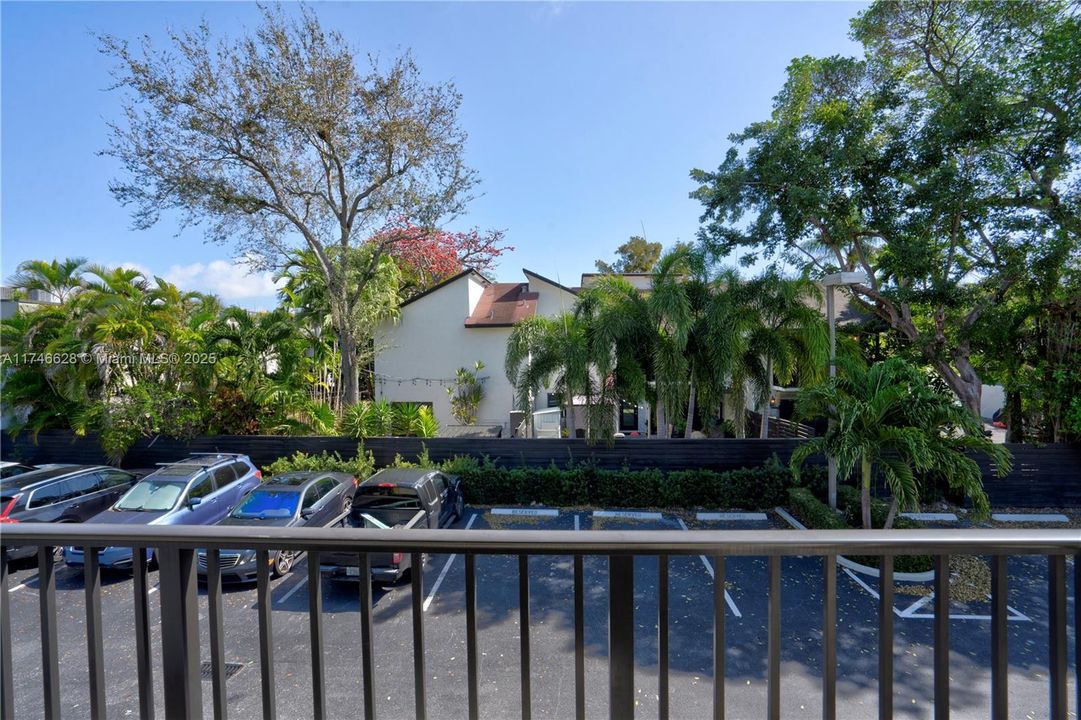 Recientemente alquilado: $4,300 (2 camas, 2 baños, 944 Pies cuadrados)