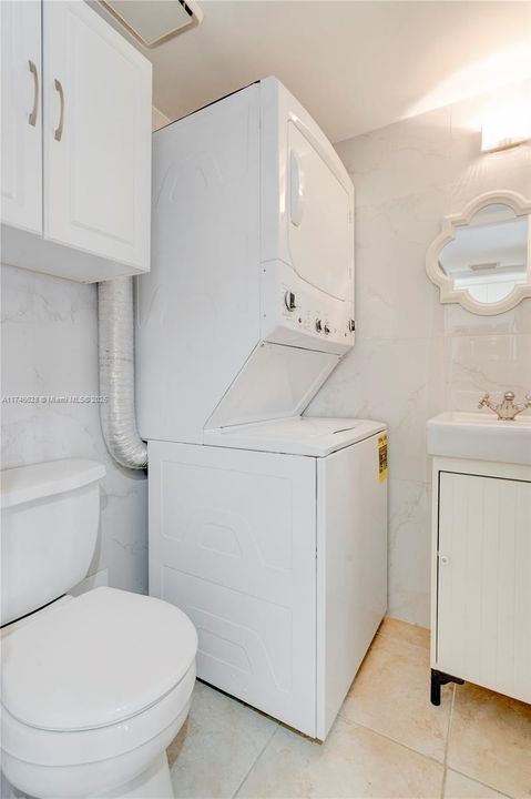 Recientemente alquilado: $4,300 (2 camas, 2 baños, 944 Pies cuadrados)