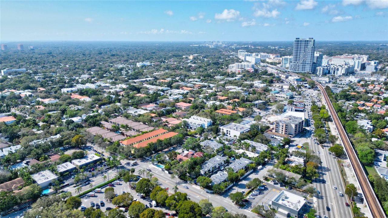 Recientemente alquilado: $4,300 (2 camas, 2 baños, 944 Pies cuadrados)