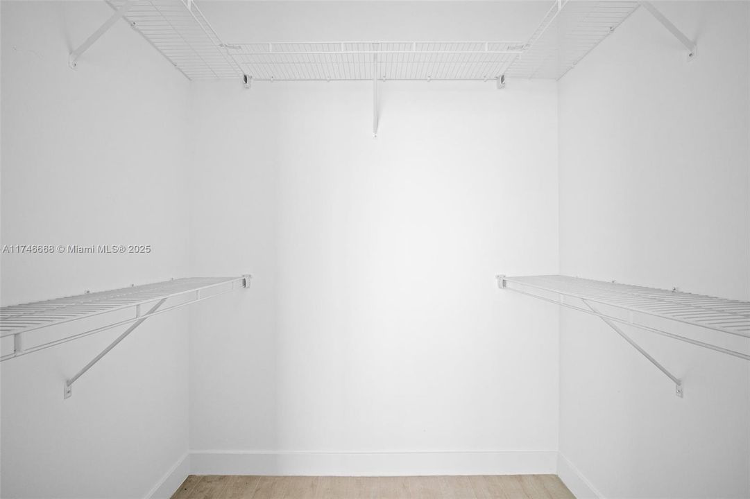 Recently Sold: $690,000 (2 beds, 2 baths, 1104 Square Feet)