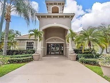 出租: $1,800 (1 贝兹, 1 浴室, 778 平方英尺)