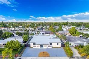 最近售出: $795,000 (4 贝兹, 2 浴室, 2669 平方英尺)