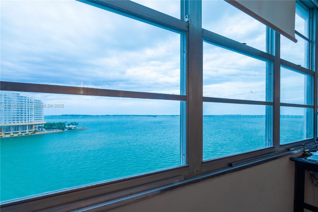 Recently Sold: $325,000 (0 beds, 1 baths, 580 Square Feet)