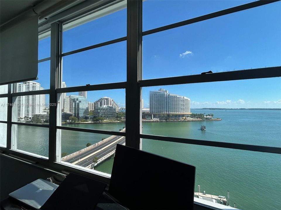 Recently Sold: $325,000 (0 beds, 1 baths, 580 Square Feet)