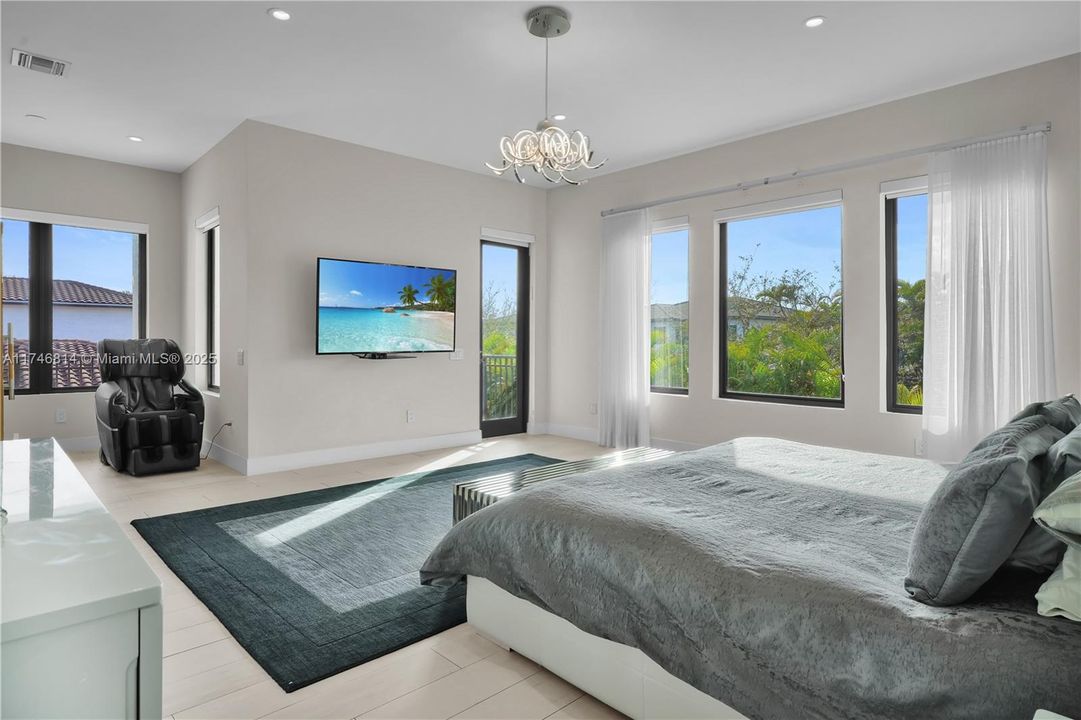For Sale: $2,099,999 (5 beds, 4 baths, 4051 Square Feet)