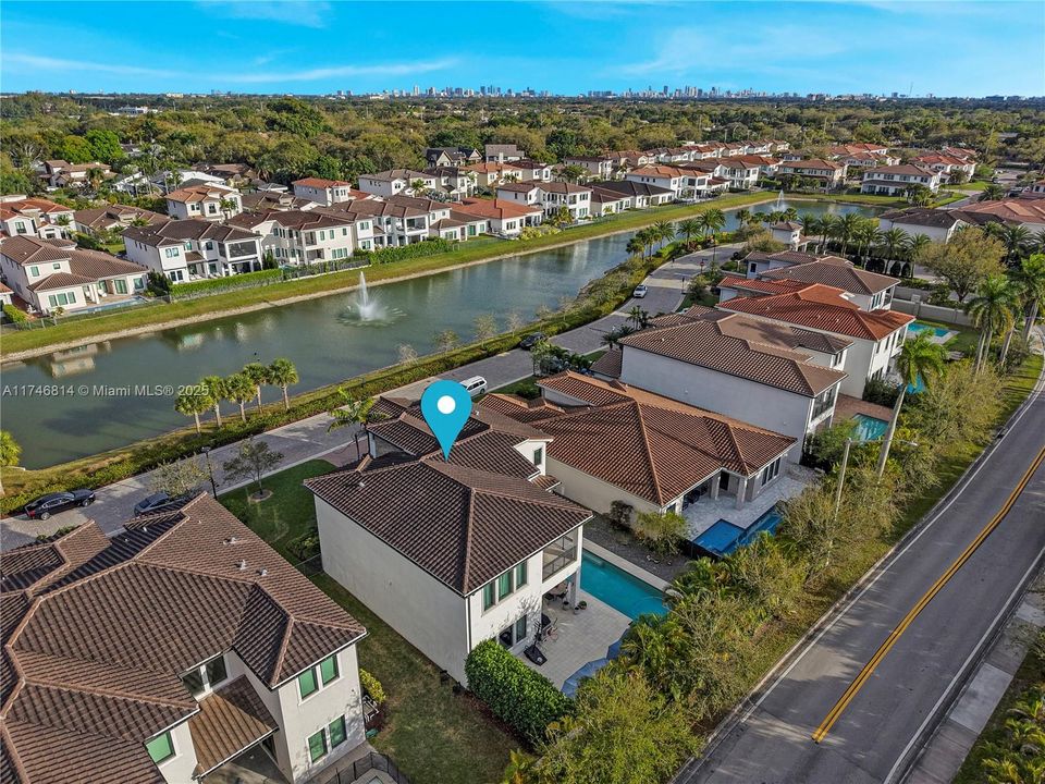 For Sale: $2,099,999 (5 beds, 4 baths, 4051 Square Feet)