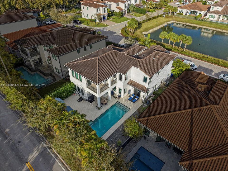For Sale: $2,099,999 (5 beds, 4 baths, 4051 Square Feet)