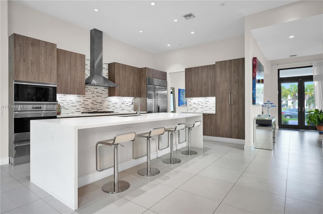 For Sale: $2,099,999 (5 beds, 4 baths, 4051 Square Feet)