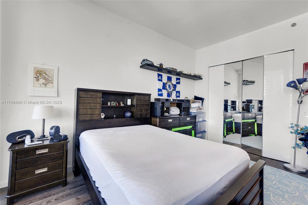 Recently Sold: $5,600,000 (4 beds, 4 baths, 3807 Square Feet)