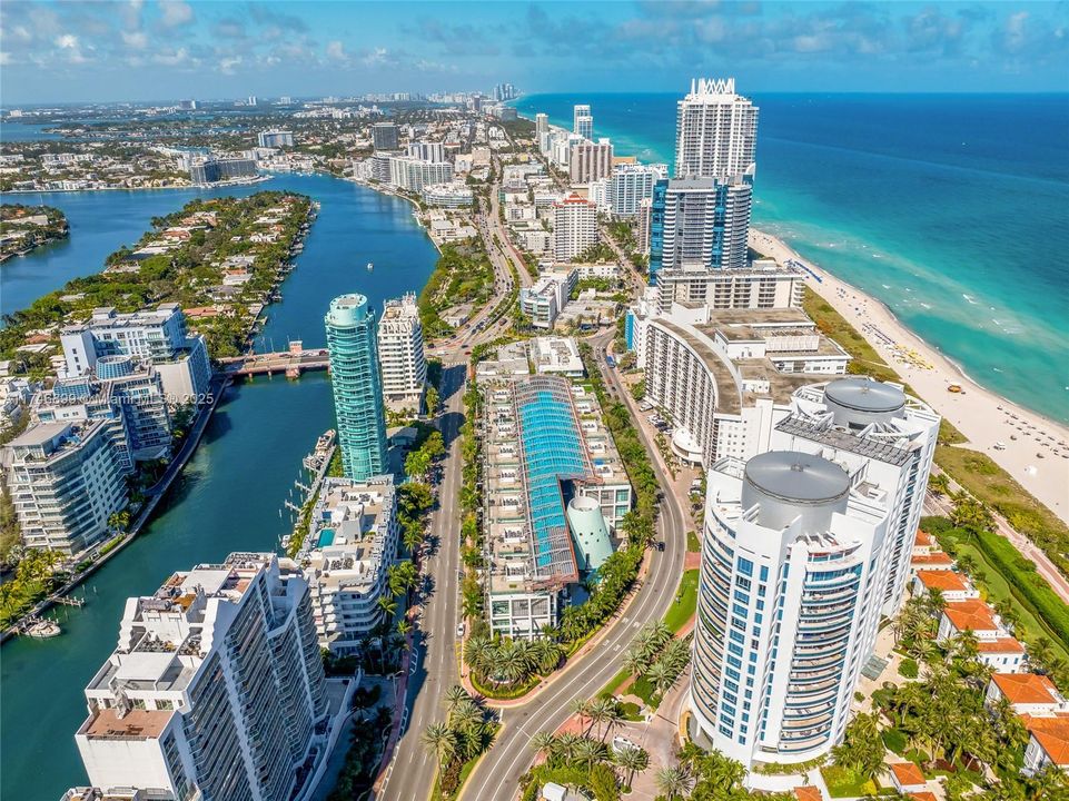 Recently Sold: $5,600,000 (4 beds, 4 baths, 3807 Square Feet)