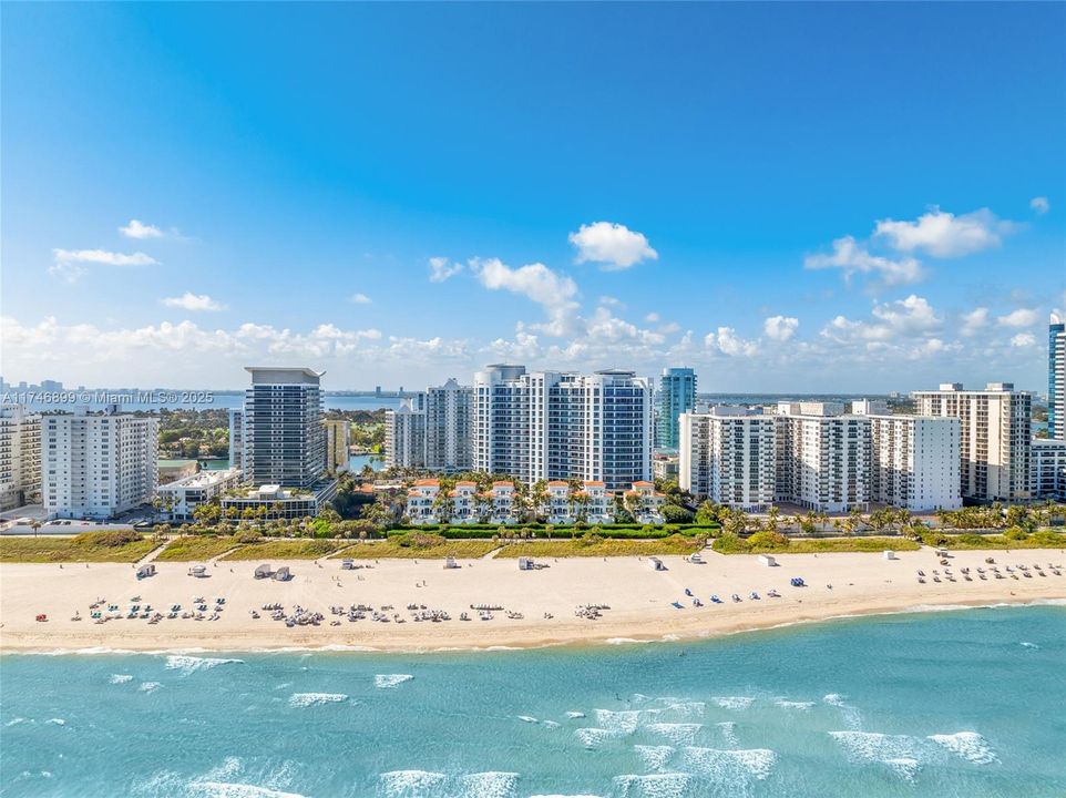 Recently Sold: $5,600,000 (4 beds, 4 baths, 3807 Square Feet)