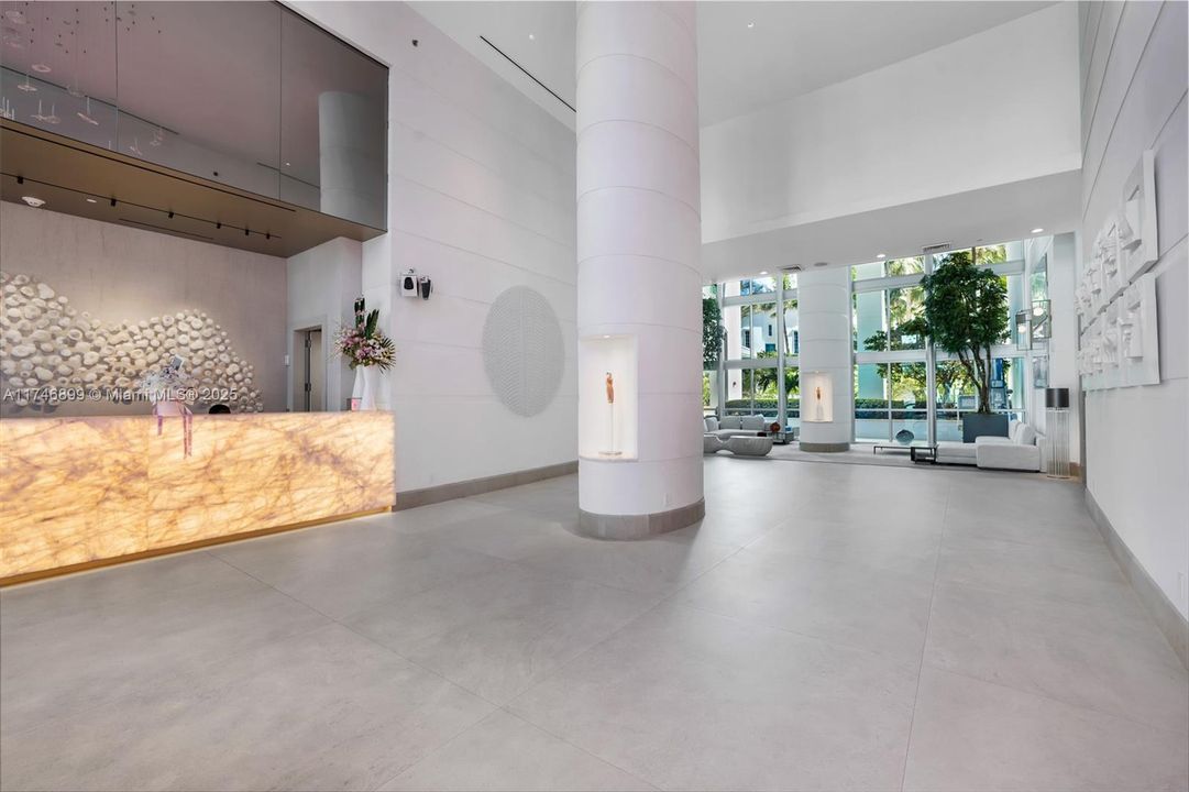 Recently Sold: $5,600,000 (4 beds, 4 baths, 3807 Square Feet)