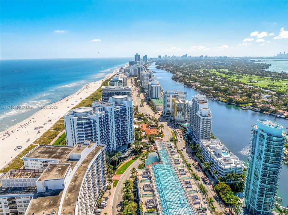 Recently Sold: $5,600,000 (4 beds, 4 baths, 3807 Square Feet)