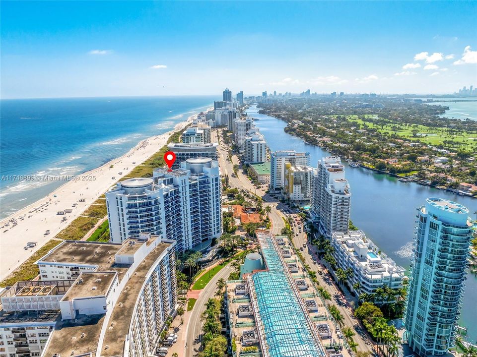 Recently Sold: $5,600,000 (4 beds, 4 baths, 3807 Square Feet)