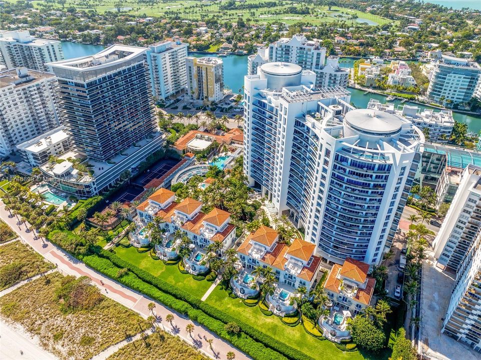 Recently Sold: $5,600,000 (4 beds, 4 baths, 3807 Square Feet)