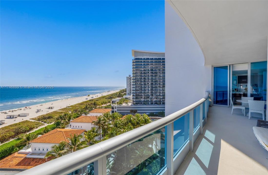 Recently Sold: $5,600,000 (4 beds, 4 baths, 3807 Square Feet)