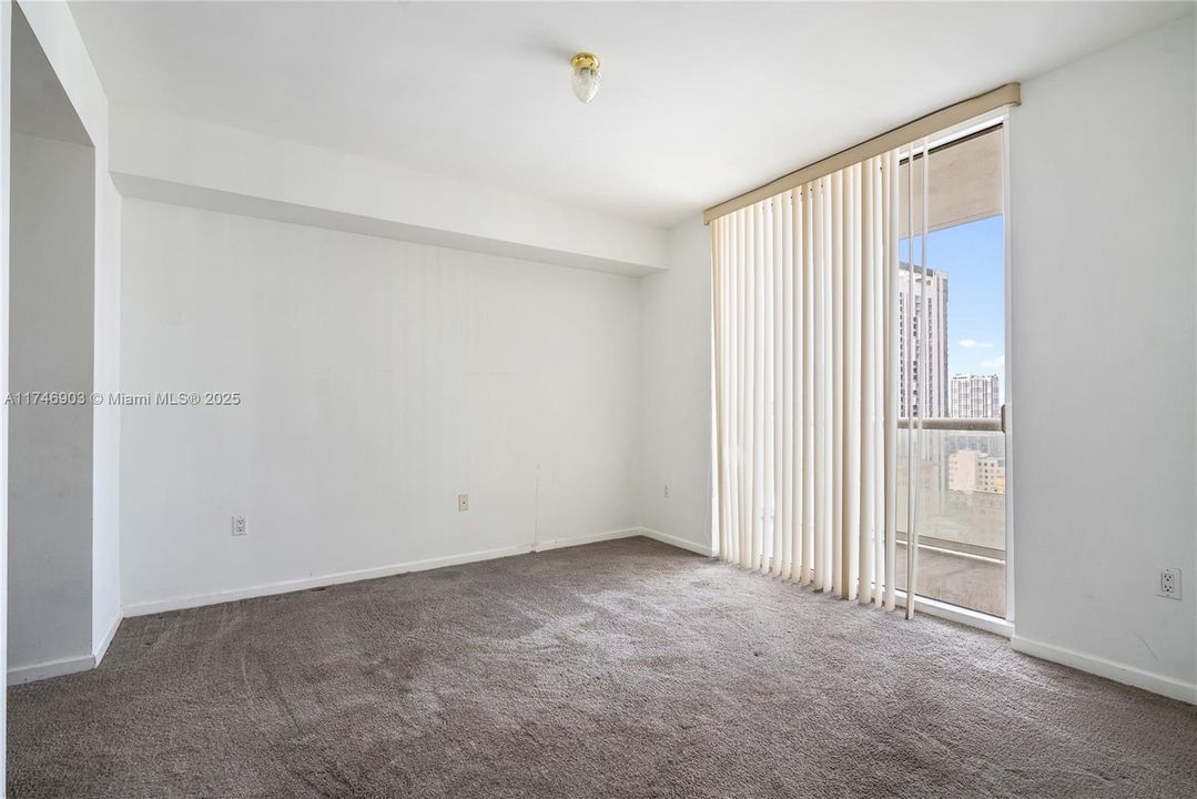 Recently Sold: $400,000 (1 beds, 1 baths, 845 Square Feet)