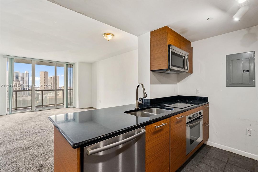 Recently Sold: $400,000 (1 beds, 1 baths, 845 Square Feet)