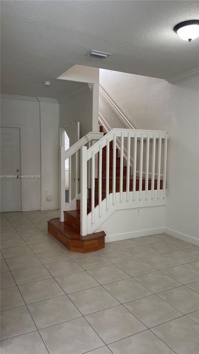 Недавно арендовано: $3,350 (4 спален, 3 ванн, 1500 Квадратных фут)