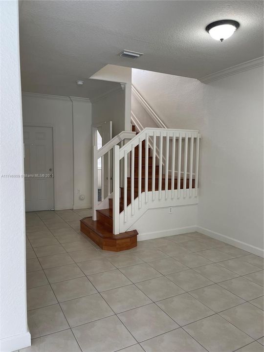 Недавно арендовано: $3,350 (4 спален, 3 ванн, 1500 Квадратных фут)