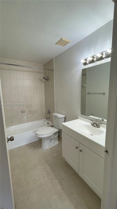 Недавно арендовано: $3,350 (4 спален, 3 ванн, 1500 Квадратных фут)