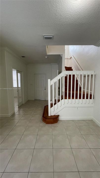 Недавно арендовано: $3,350 (4 спален, 3 ванн, 1500 Квадратных фут)