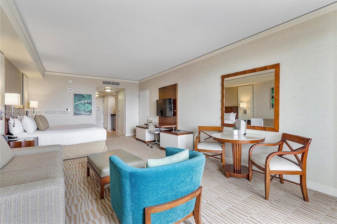 待售: $312,000 (0 贝兹, 1 浴室, 664 平方英尺)