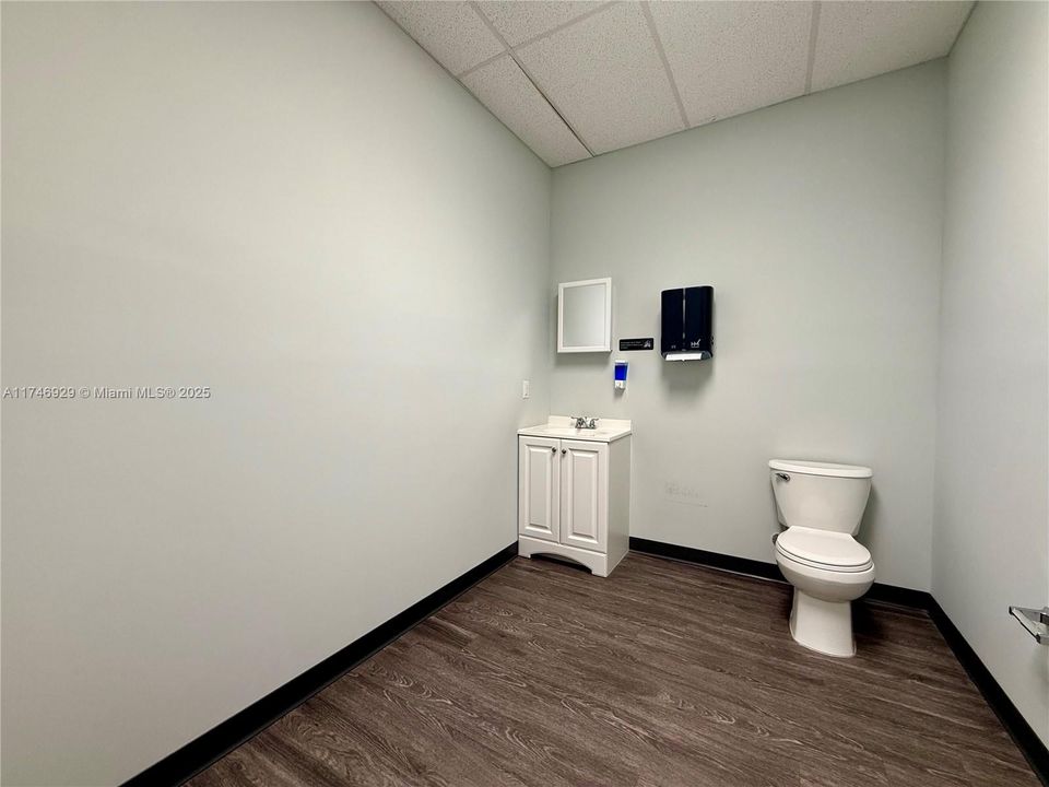 最近租的: $16 (0 贝兹, 0 浴室, 0 平方英尺)