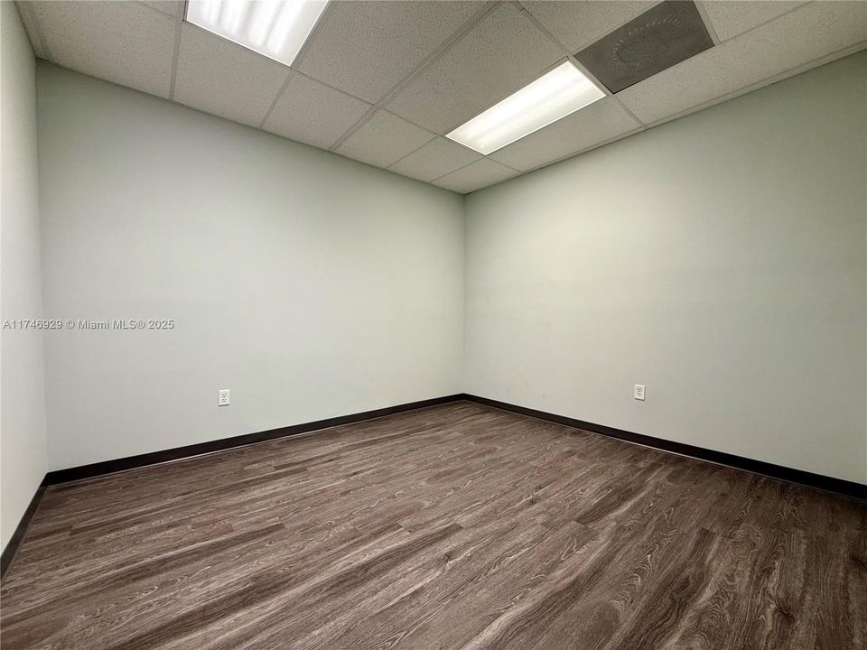 最近租的: $16 (0 贝兹, 0 浴室, 0 平方英尺)