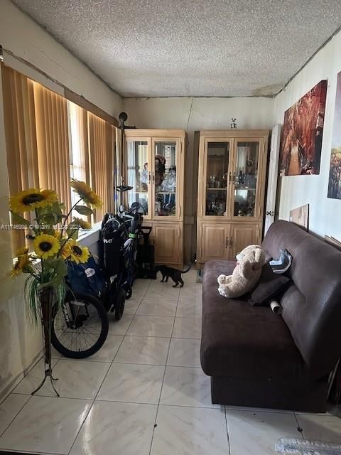 Recently Sold: $525,000 (4 beds, 2 baths, 1650 Square Feet)