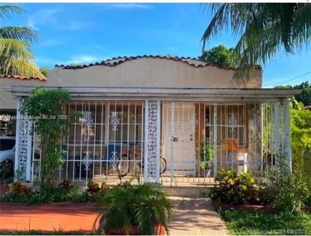 Recently Sold: $525,000 (4 beds, 2 baths, 1650 Square Feet)