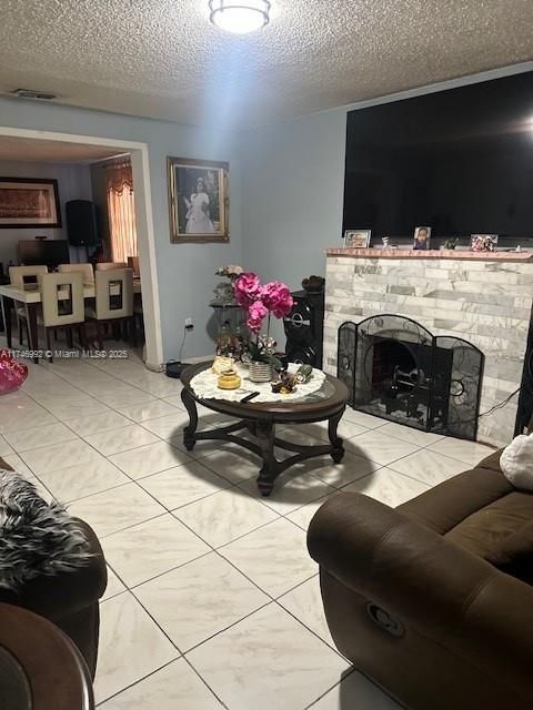 Recently Sold: $525,000 (4 beds, 2 baths, 1650 Square Feet)
