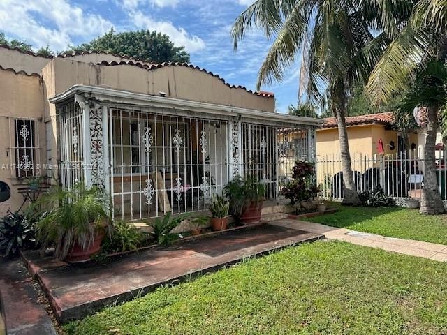 Recently Sold: $525,000 (4 beds, 2 baths, 1650 Square Feet)