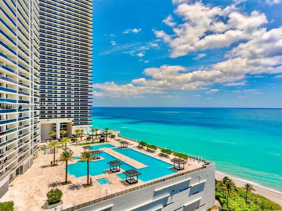 На продажу: $1,020,000 (3 спален, 3 ванн, 1571 Квадратных фут)