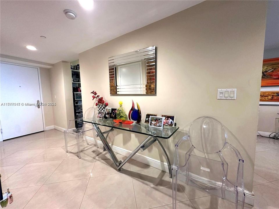 На продажу: $1,020,000 (3 спален, 3 ванн, 1571 Квадратных фут)