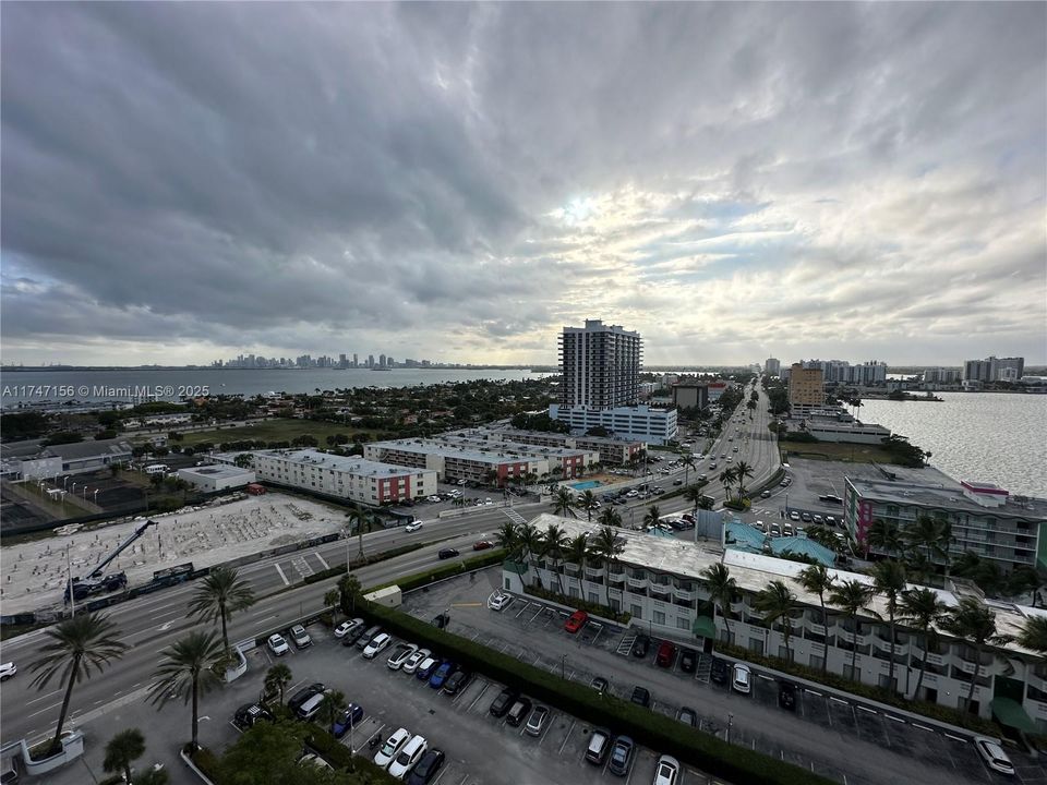 Recently Rented: $2,100 (1 beds, 1 baths, 940 Square Feet)