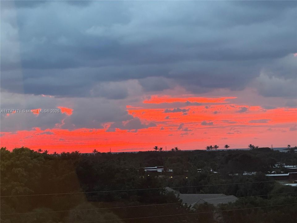 SUNRISE BACK GUEST ROOM