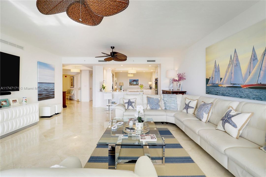 Facing kitchen/dining/den