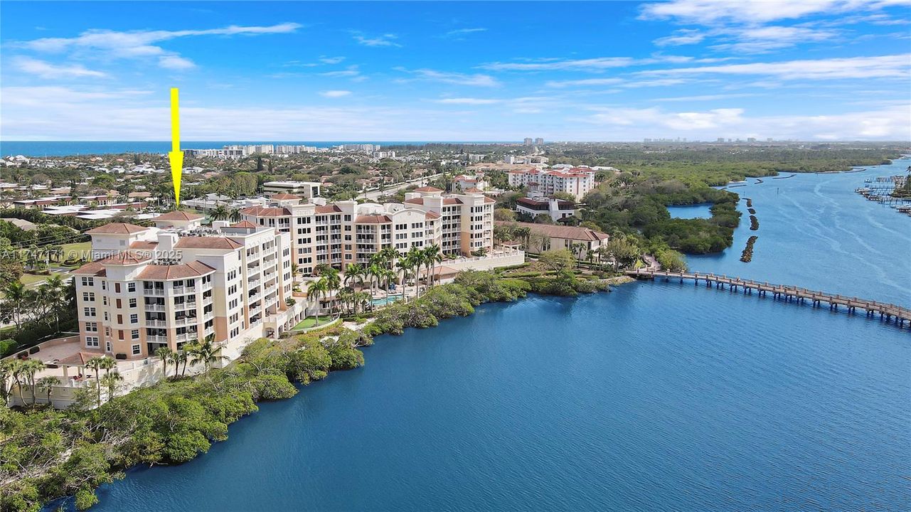 Recently Sold: $2,450,000 (3 beds, 3 baths, 2419 Square Feet)