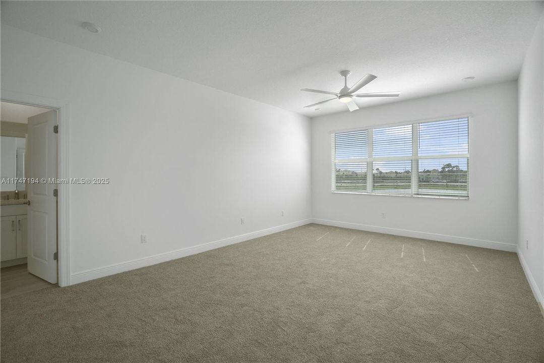 Recently Rented: $3,100 (3 beds, 2 baths, 2049 Square Feet)